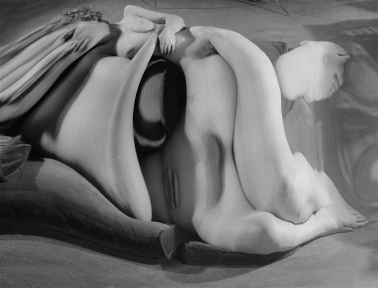 Distortions, Andr&eacute; Kert&eacute;sz